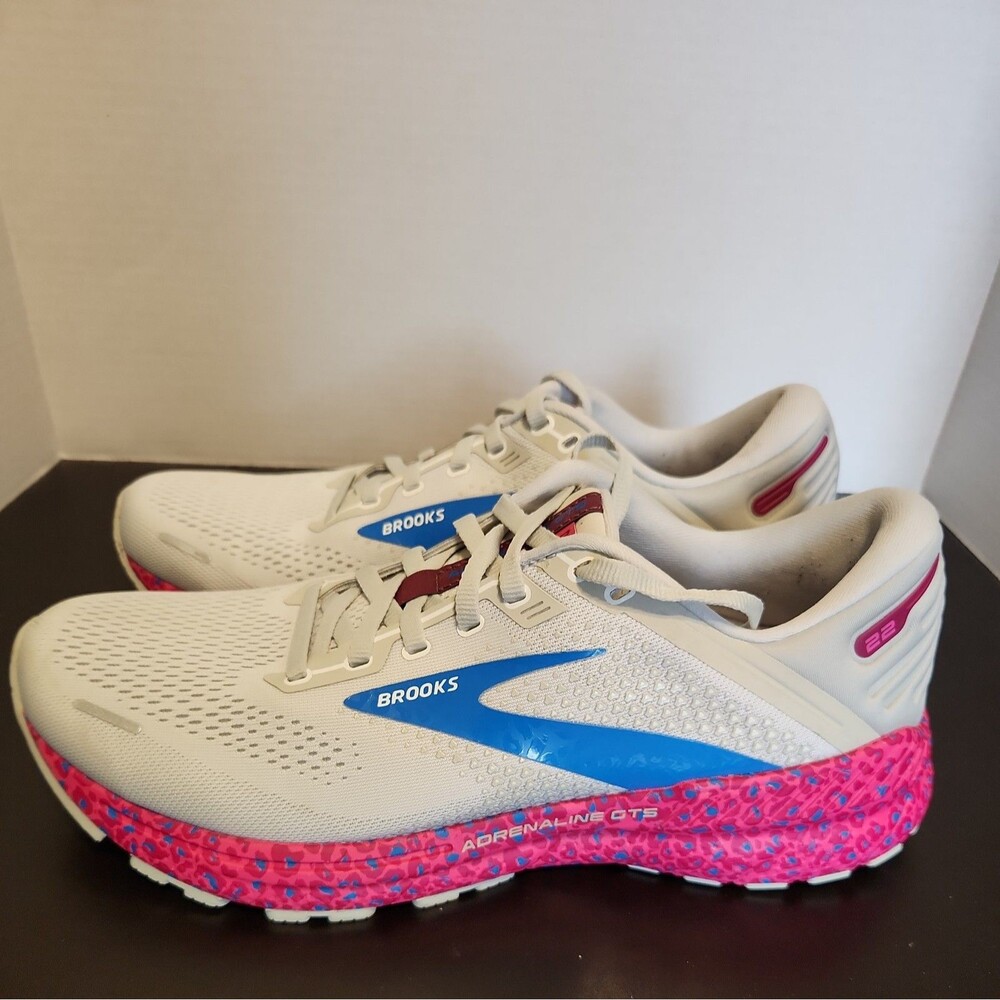 Brooks Adrenaline GTS 22 1203531B160 'White/Oyster' Women's Mesh Shoes 11.5